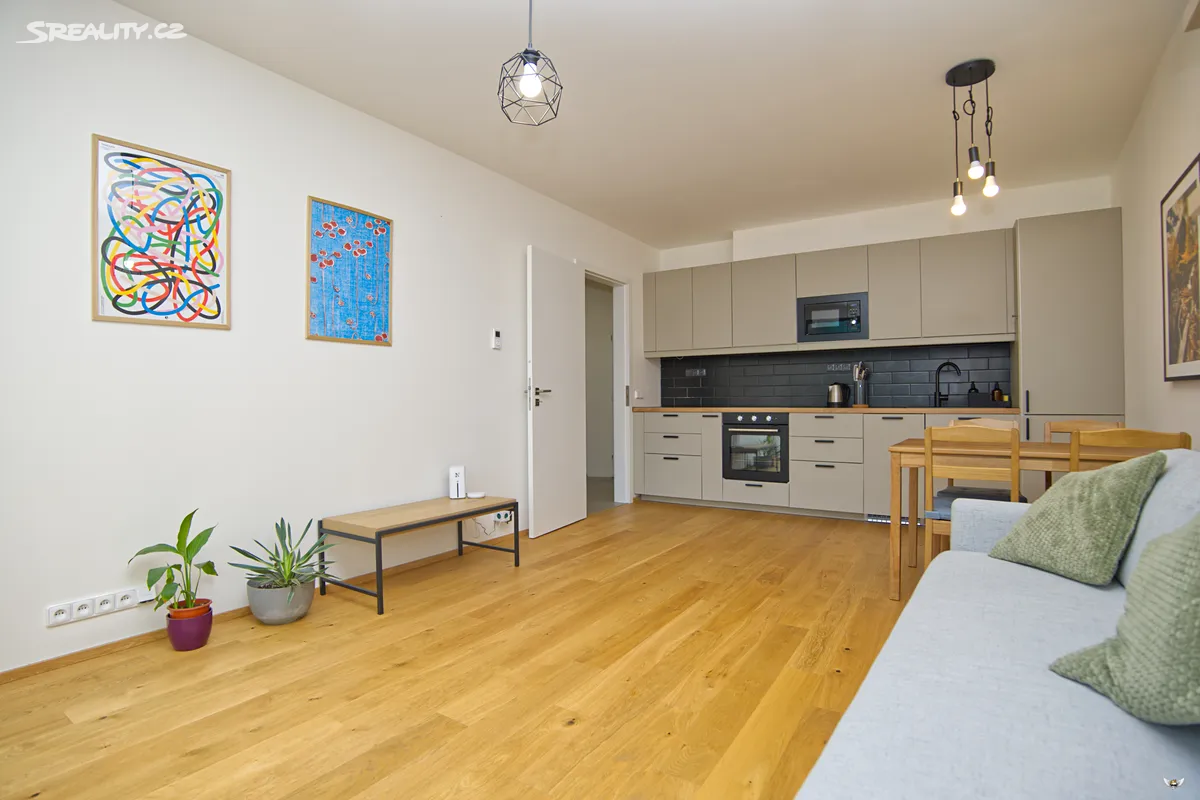 Prodej bytu 2+kk 55 m² – pohled 3