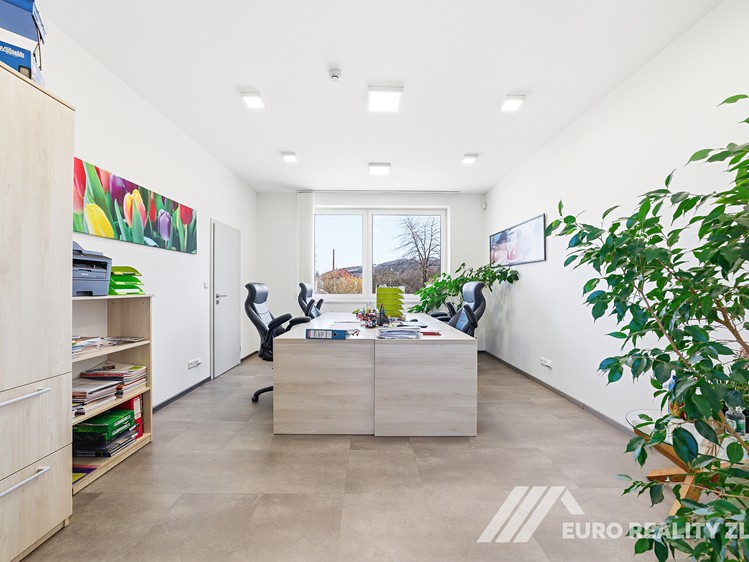 Комерційне приміщення на продаж, 643 м² (13 з 27)