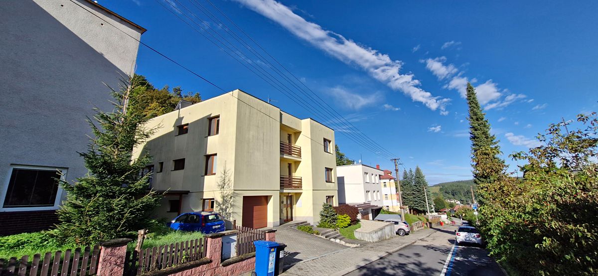 Prodej rodinného domu 250 m², pozemek 1554 m²