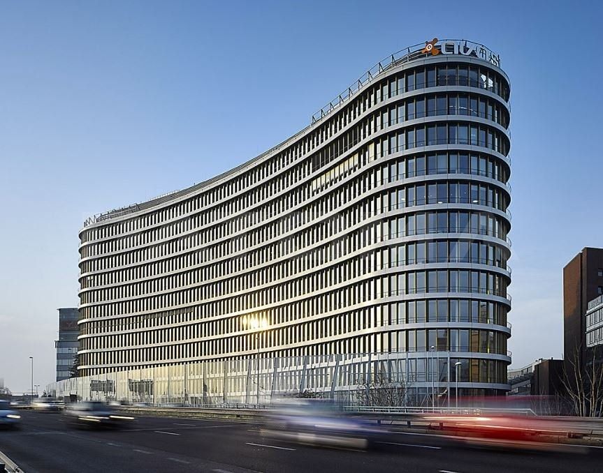 Pronájem kanceláře 859 m²