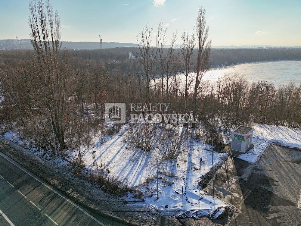 Prodej komerčního pozemku 1642 m² – fotografie 3