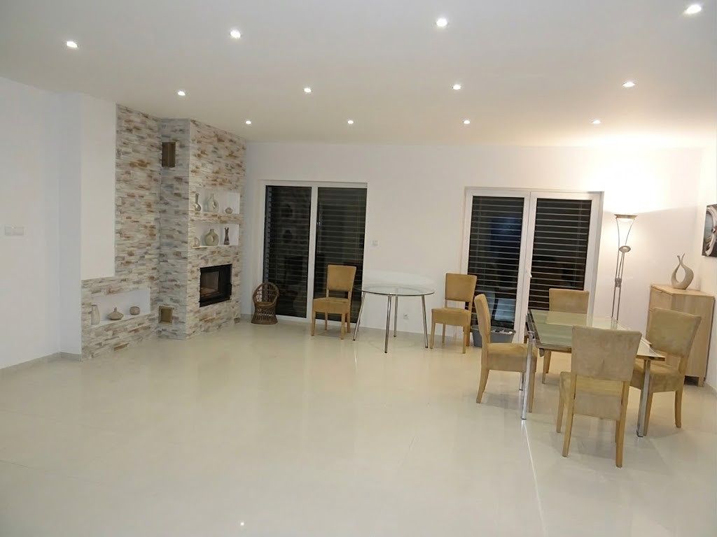 Prodej rodinného domu 360 m², pozemek 1000 m² – fotografie 3