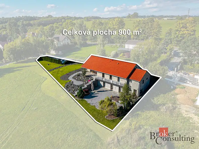 Prodej rodinného domu 298 m², pozemek 900 m², Kamenice – náhled fotky 3
