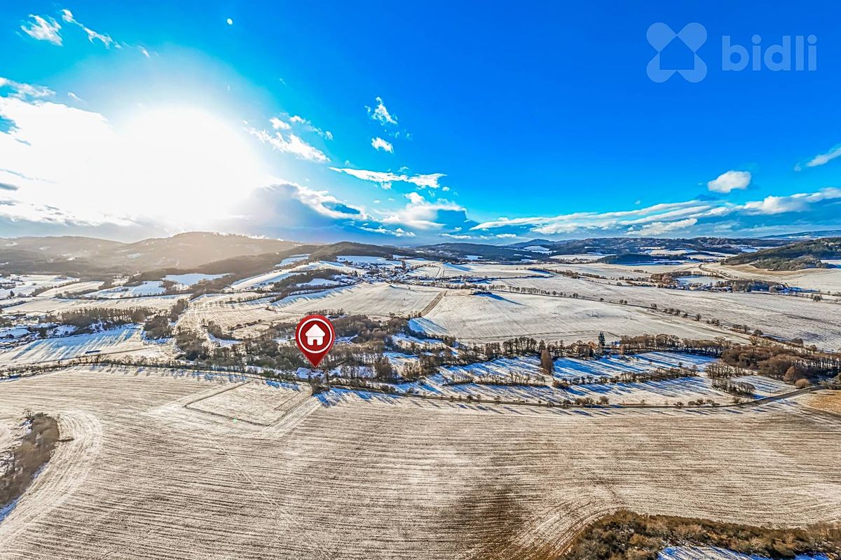 Prodej rodinného domu 1947 m², pozemek 24277 m² – fotografie 3