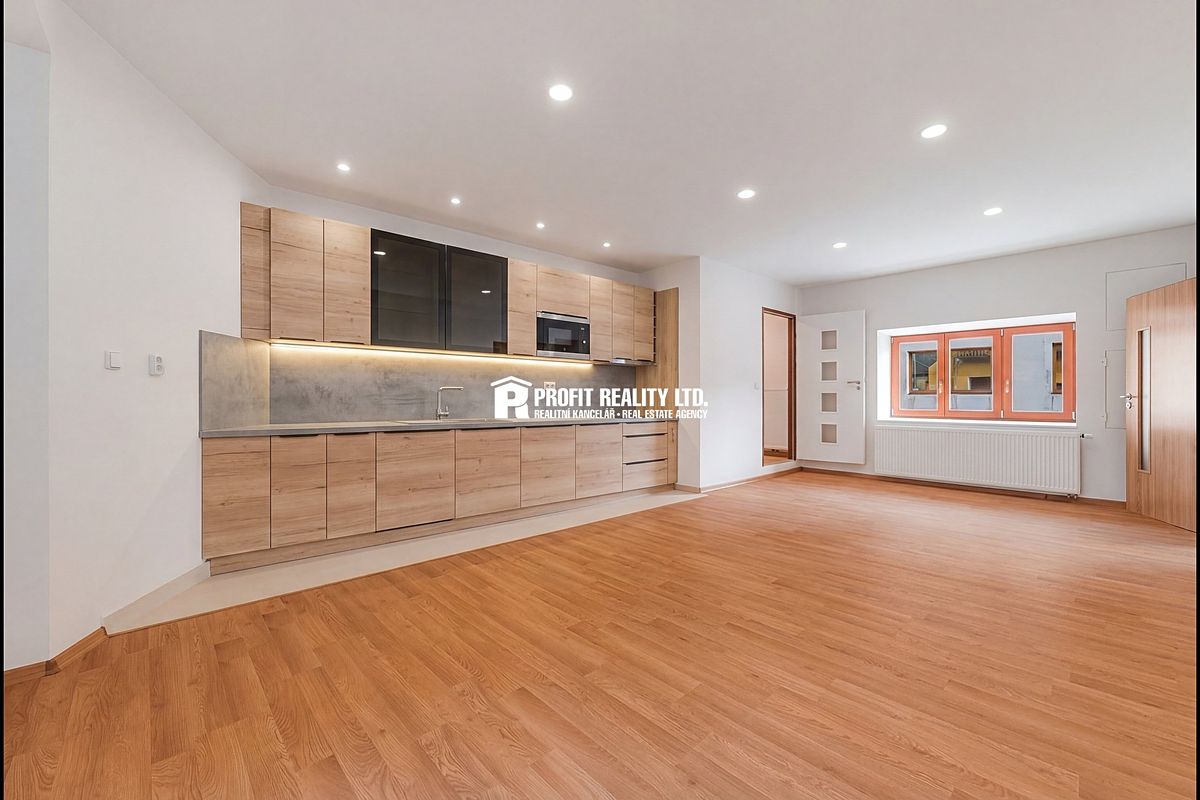 Prodej rodinného domu 147 m², pozemek 283 m² – fotografie 2