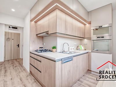 Pronájem bytu 1+1 42 m²