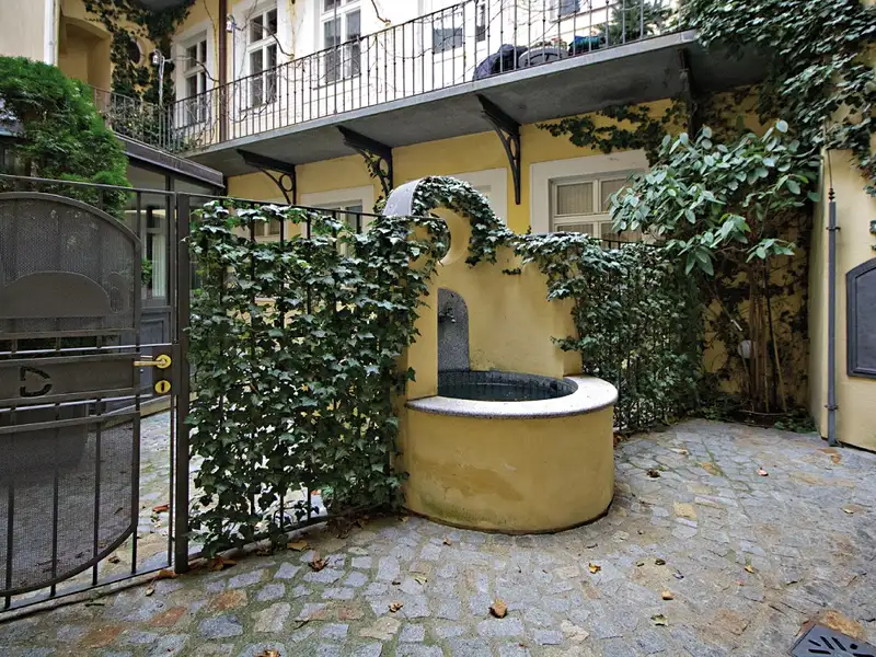 Pronájem bytu 2+1 73 m², Praha – náhled fotky 2