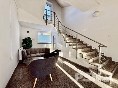 Pronájem kanceláře 67 m² — photo 2