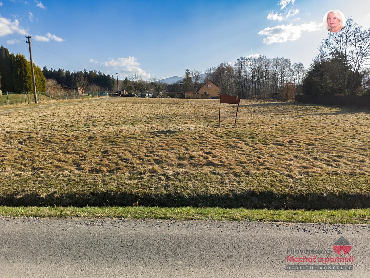 Prodej stavebního pozemku 2348 m²