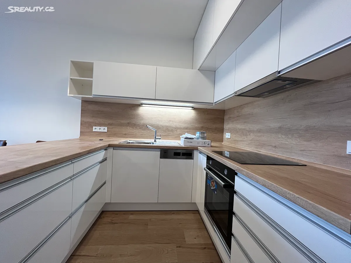 Pronájem bytu 2+kk 59 m², Praha
