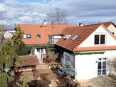 Prodej  rodinného domu 498 m², pozemek 852 m²