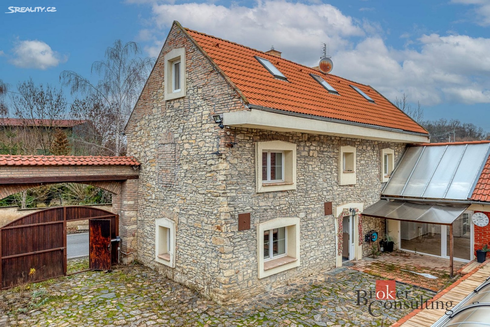 Prodej  rodinného domu 579 m², pozemek 1 059 m², Středokluky