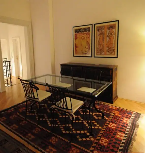 Pronájem bytu 2+1 73 m², Praha – náhled fotky 1