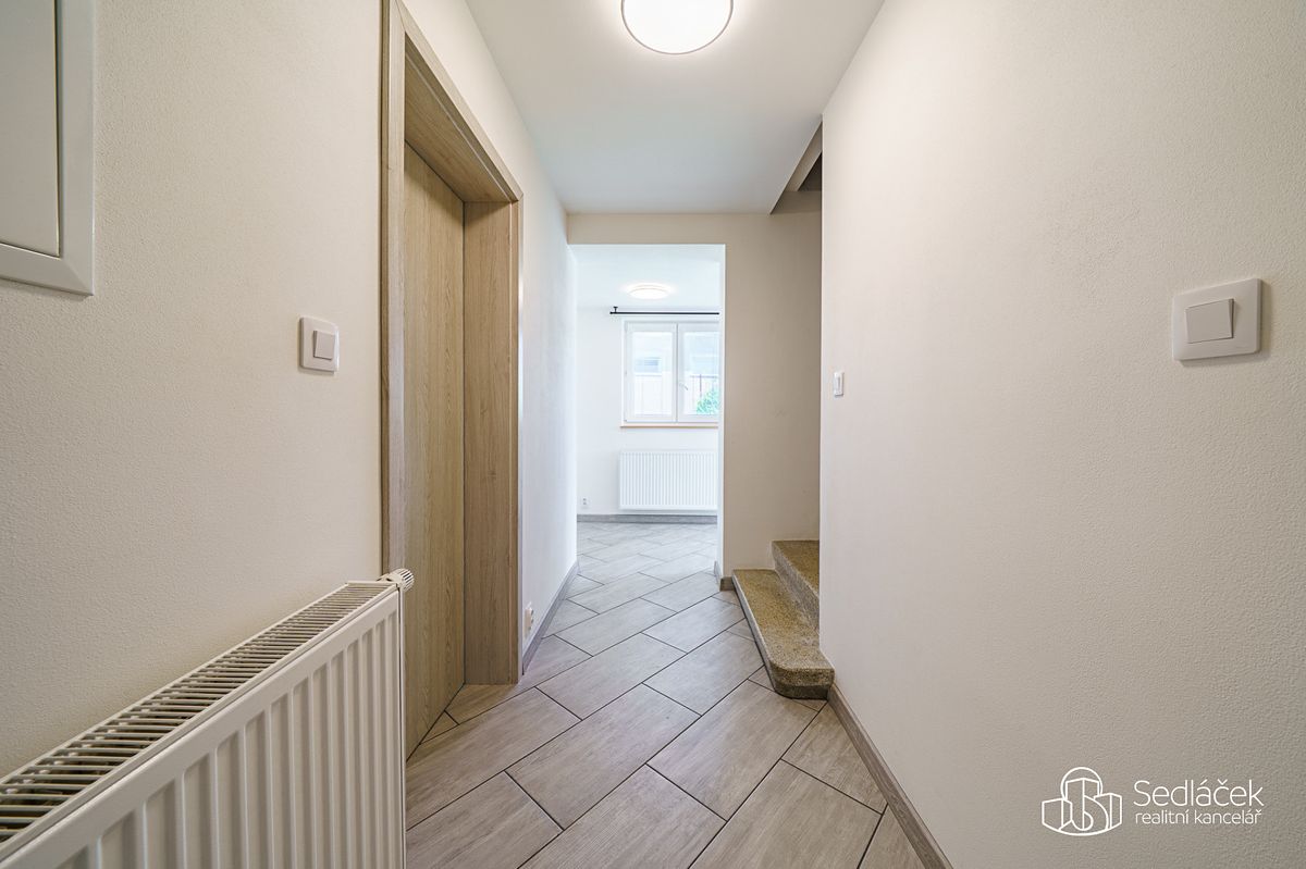 Prodej rodinného domu 150 m², pozemek 769 m² – fotografie 4