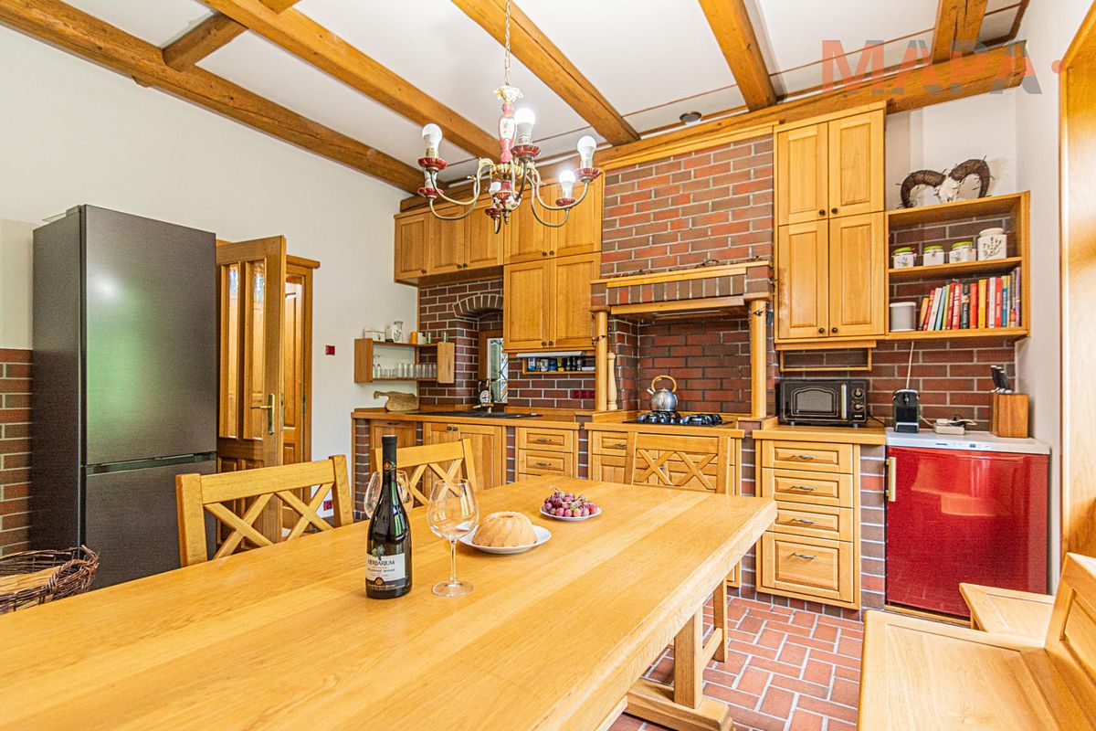 Prodej chalupy 480 m², pozemek 1372 m² – fotografie 3