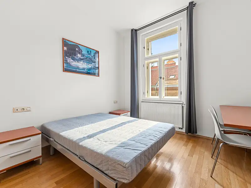Prodej bytu 2+1 77 m², Praha – náhled fotky 1