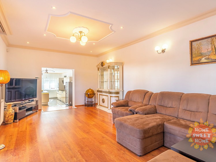 Prodej domu, 320 m² (9 z 37)