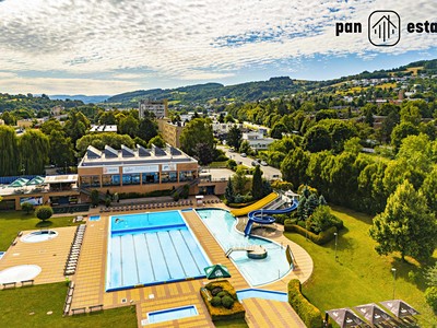 Pronájem komerčního prostoru, 659 m² (2 z 17)