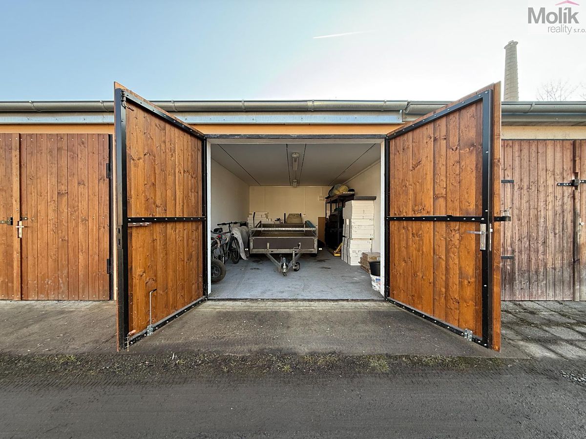 Pronájem garáže 22 m² – fotografie 3