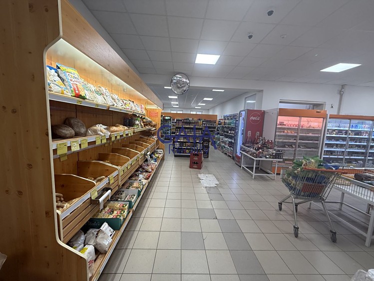 Prodej komerčního prostoru, 600 m² (3 z 24)