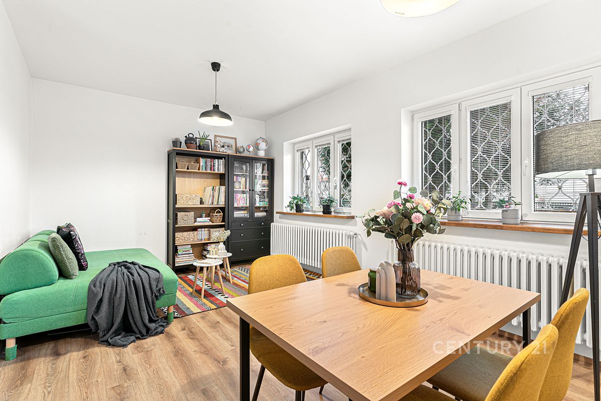 Prodej rodinného domu 100 m², pozemek 225 m² – fotografie 2