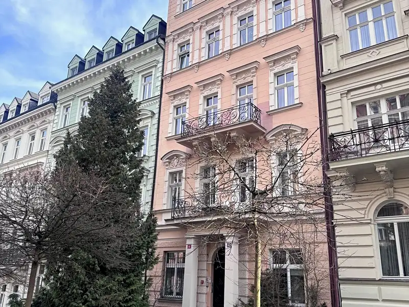 Prodej bytu 4+kk 94 m², Karlovy Vary – náhled fotky 1