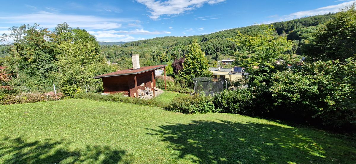Prodej rodinného domu 250 m², pozemek 1554 m² – fotografie 4