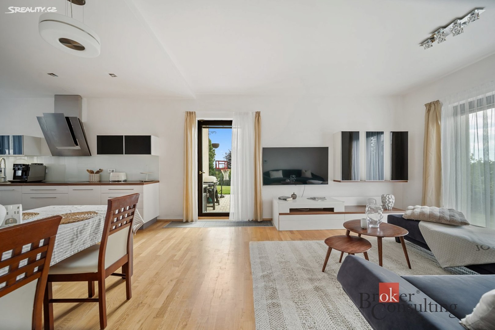 Prodej  rodinného domu 154 m², pozemek 646 m² – pohled 3