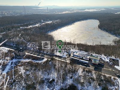 Prodej komerčního pozemku 1642 m²