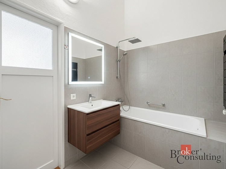 Квартира atypical на продаж, 146 м² (23 з 26)