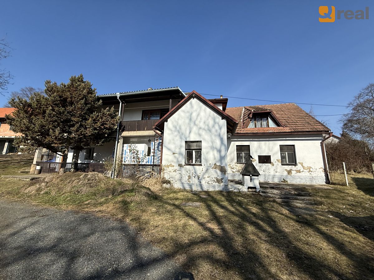 Prodej rodinného domu 664 m², pozemek 1202 m²