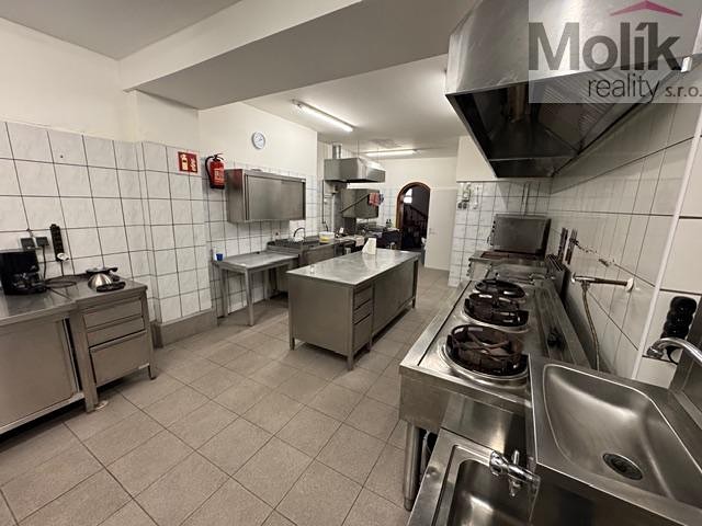 Комерційне приміщення на продаж, 1 753 м² (10 з 33)