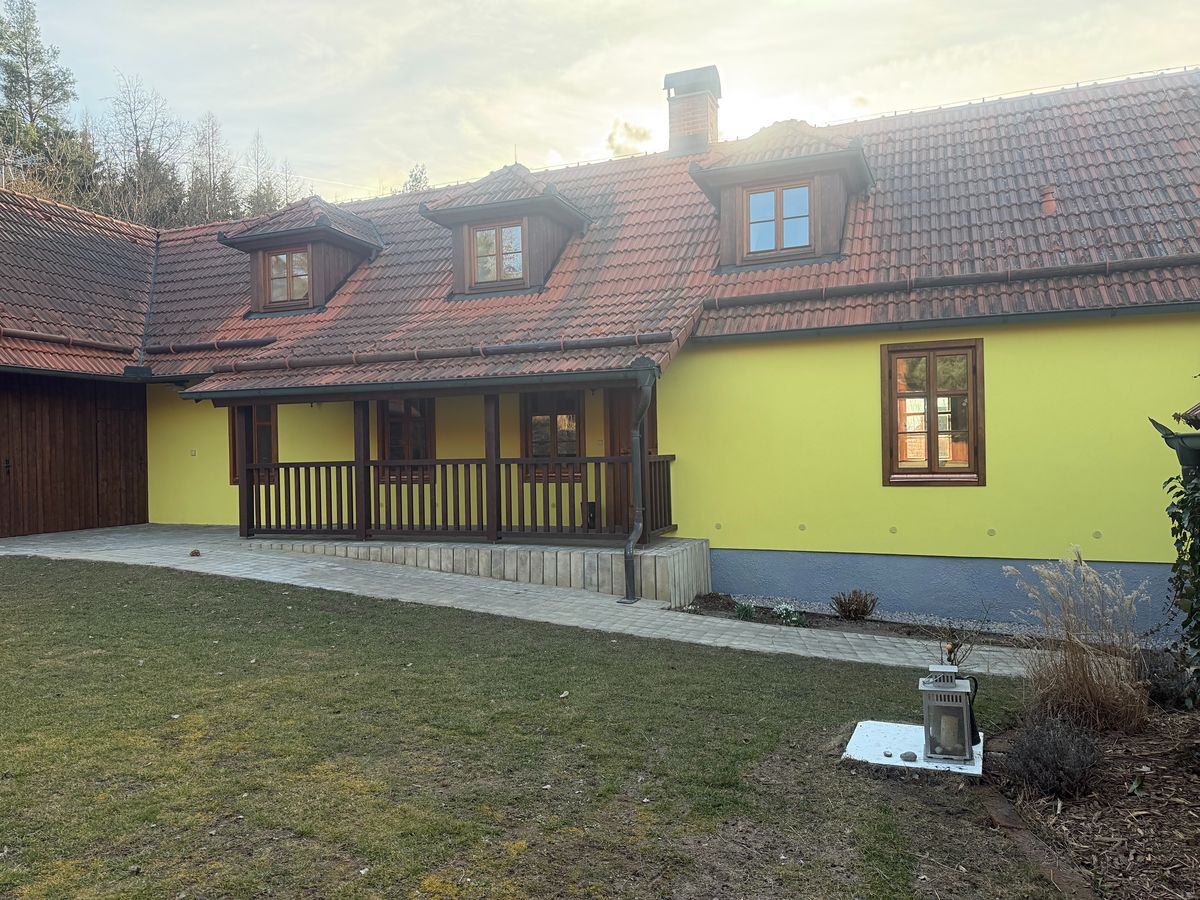 Prodej rodinného domu 220 m², pozemek 3122 m² – fotografie 2