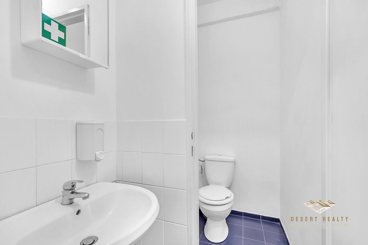 Prodej obchodního prostoru 75 m² – fotografie 2