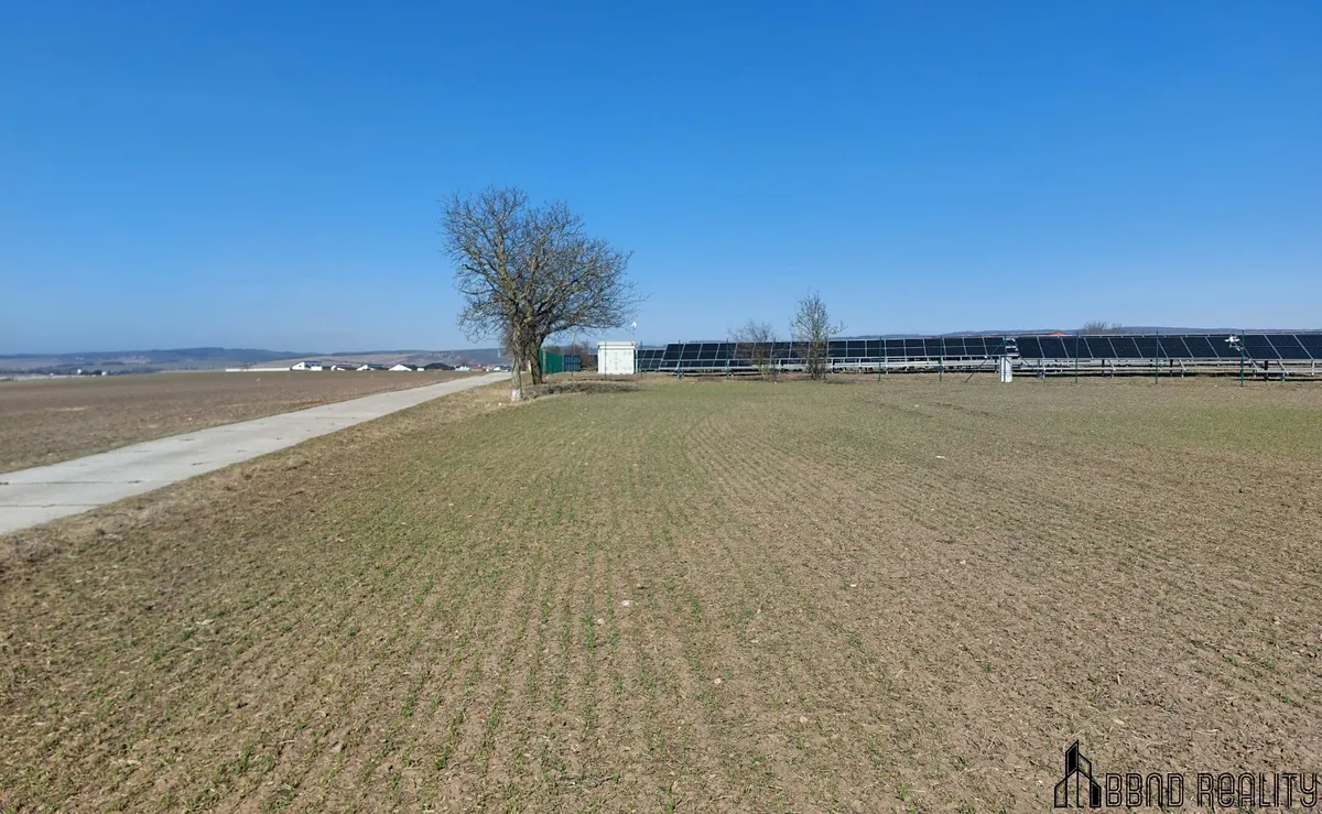 Prodej komerčního pozemku 917 m² — fotografie 4