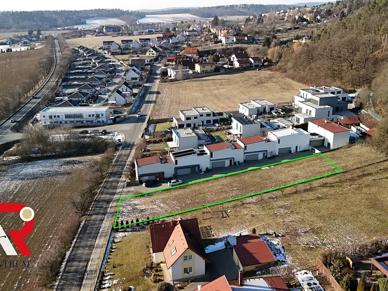 Prodej stavebního pozemku 1100 m², Svinošice – náhled fotky 1
