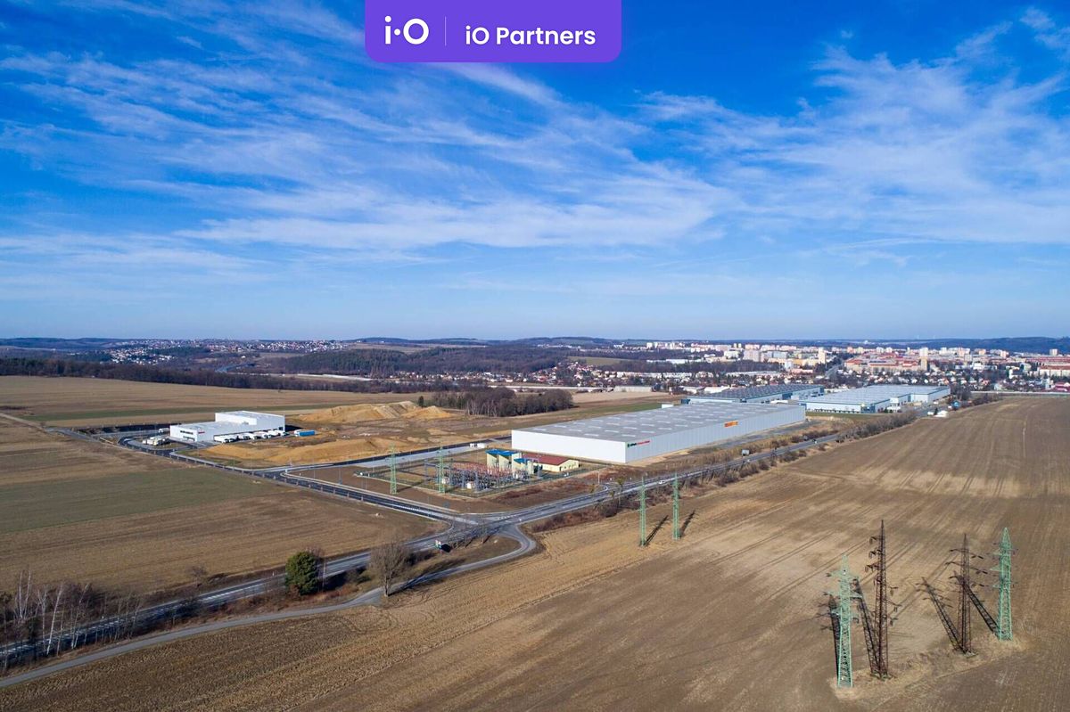 Pronájem skladového prostoru 5334 m² – fotografie 3