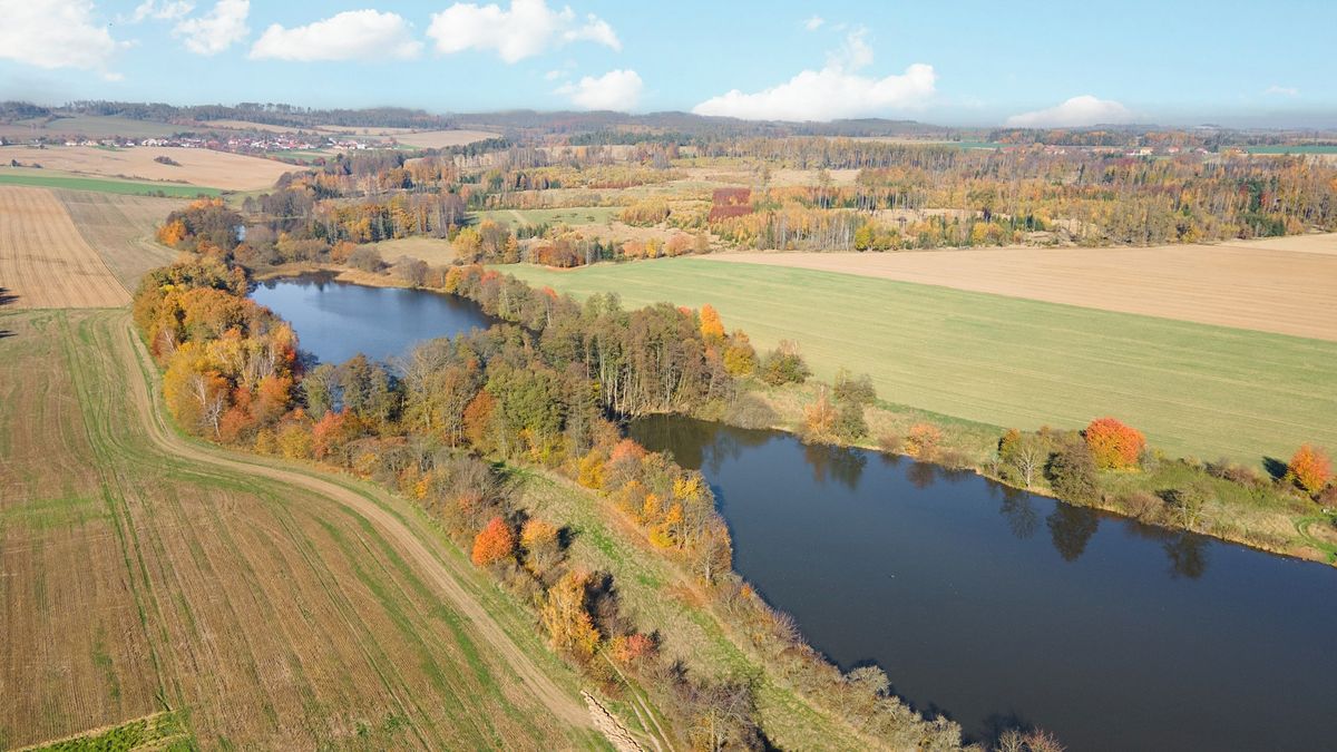 Prodej stavebního pozemku 700 m² – fotografie 3