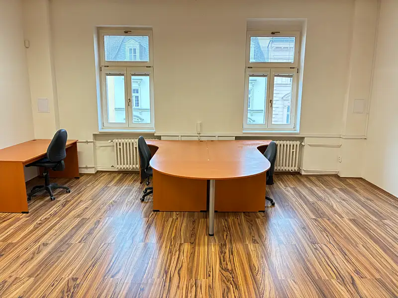 Pronájem kanceláře 40 m², Karlovy Vary – náhled fotky 2