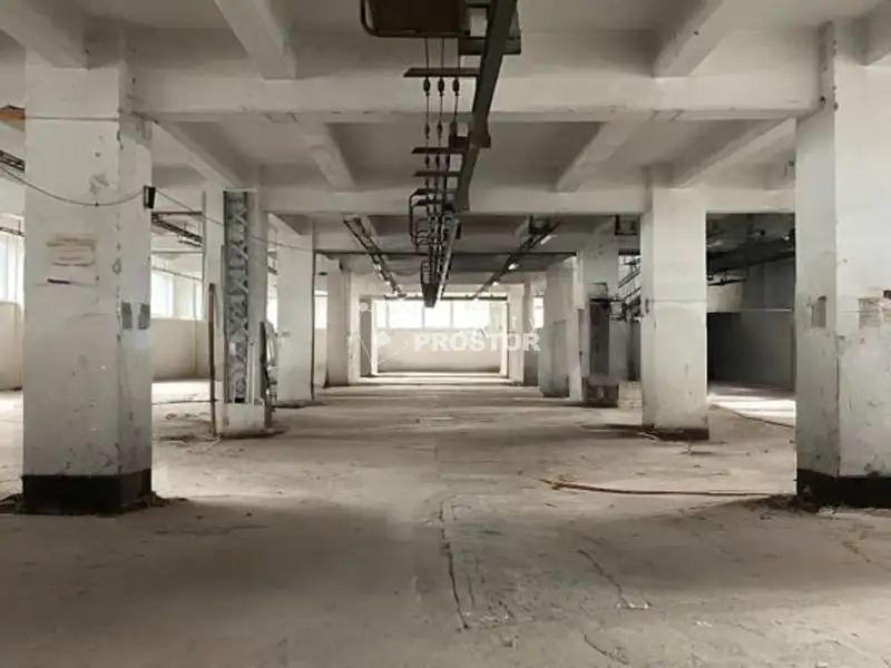 Pronájem skladového prostoru 1000 m², Králův Dvůr – náhled fotky 2