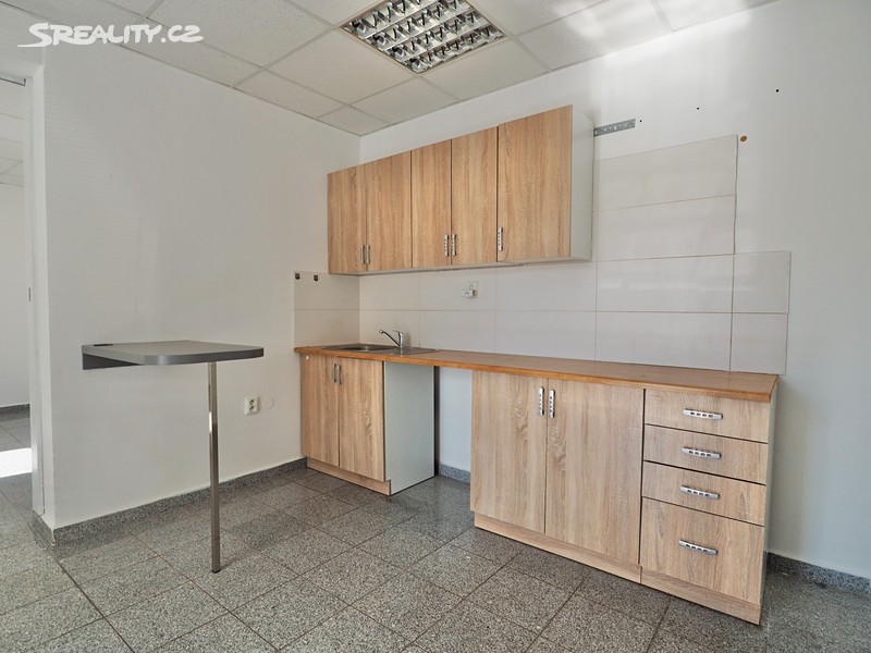 Pronájem obchodního prostoru 28 m² – pohled 2