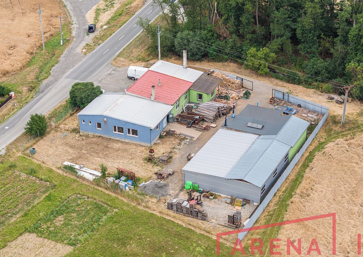 Prodej výrobní haly, prostoru 930 m²