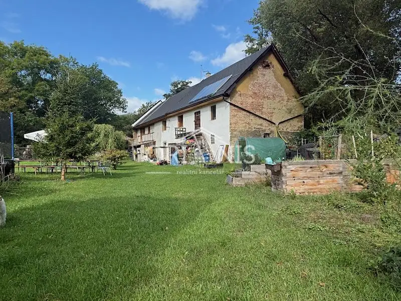 Prodej rodinného domu 180 m², pozemek 1443 m², Radonice – náhled fotky 2