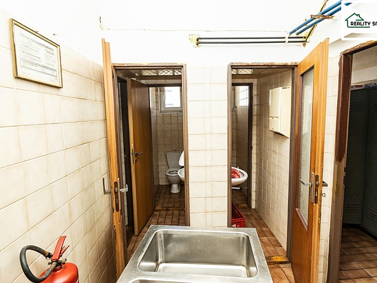 Комерційне приміщення на продаж, 267 м² (7 з 14)