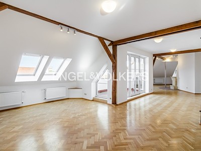 Prodej bytu 6 pokojů a více 240 m²