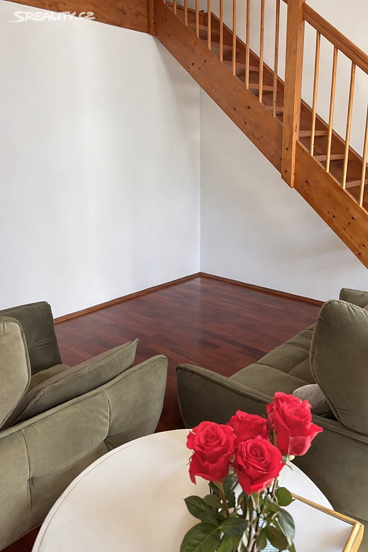 Pronájem bytu 3+kk 110 m² – pohled 4