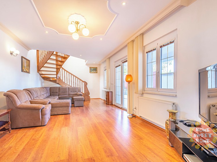 Prodej domu, 320 m² (4 z 37)