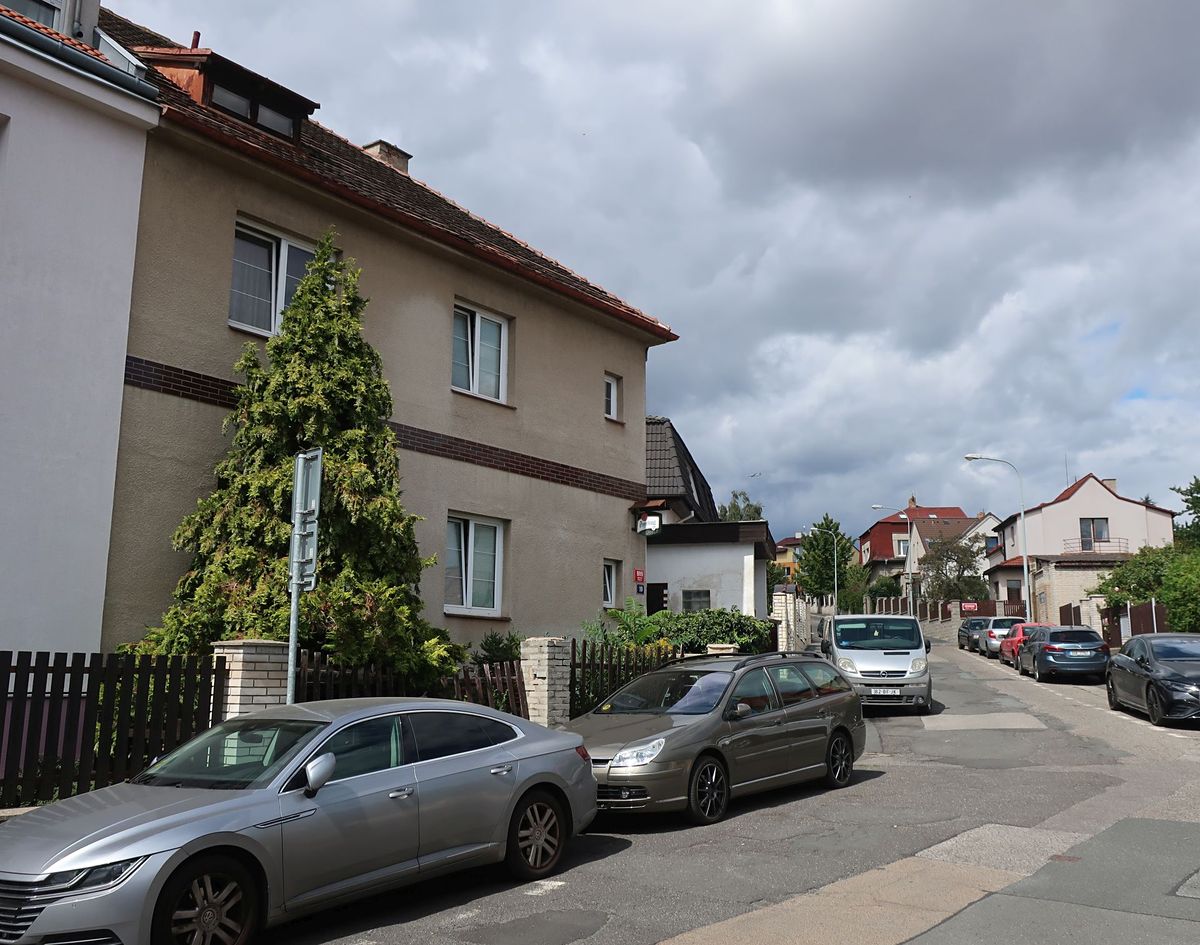 Prodej rodinného domu 360 m², pozemek 306 m² – fotografie 4
