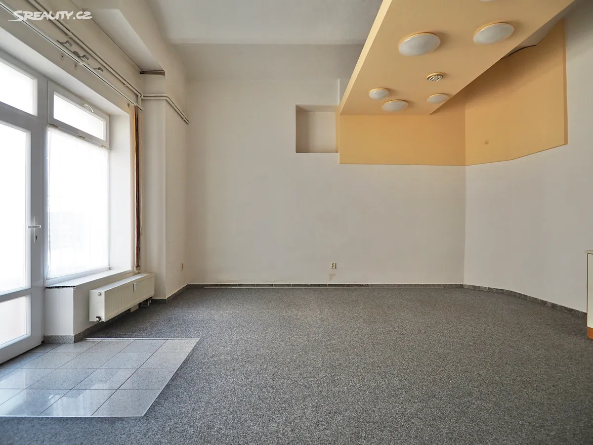 Pronájem obchodního prostoru 44 m² – pohled 4