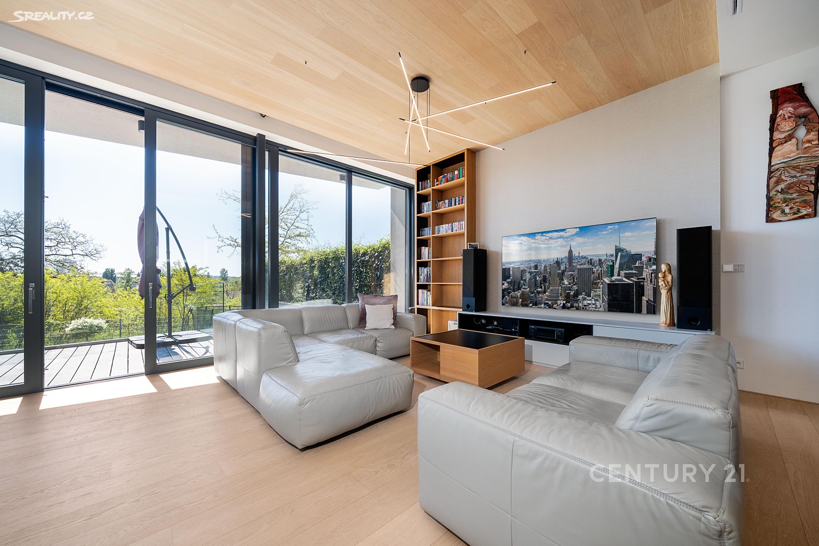 Prodej  vícegeneračního domu 321 m², pozemek 541 m² – další